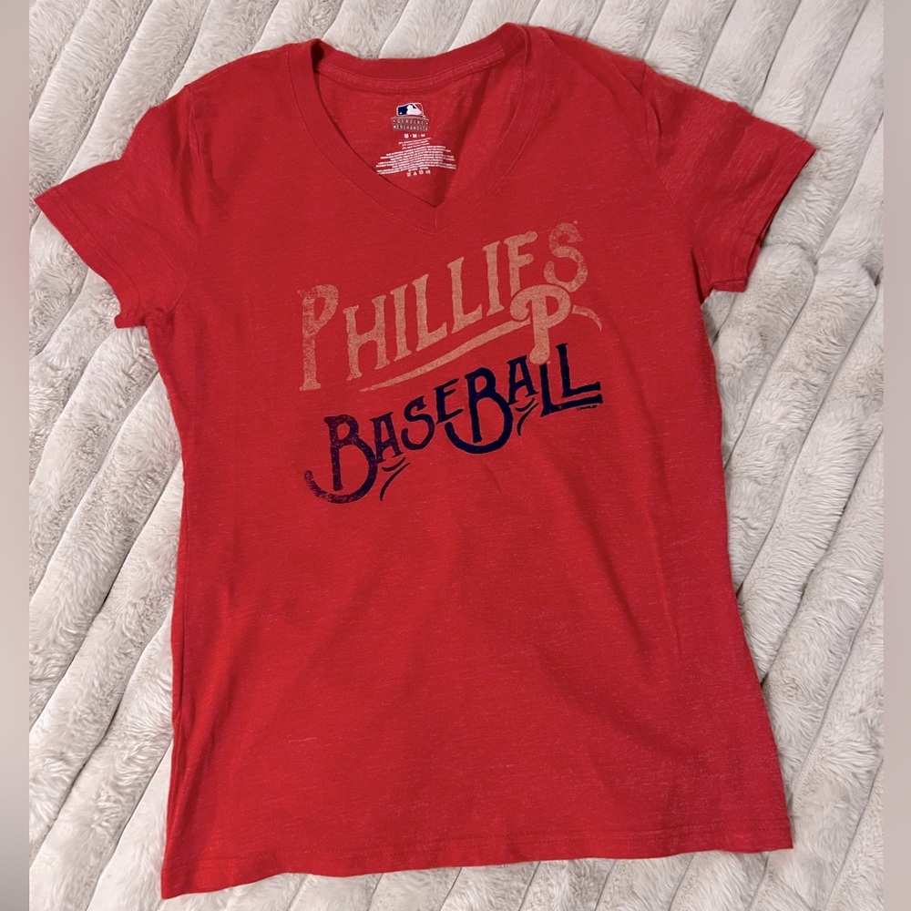 Philadelphia Phillies T-Shirt - Womens Medium